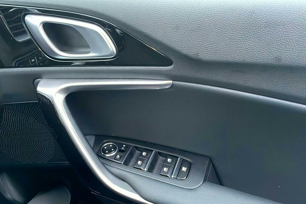Kia Xceed 1.5 T-gdi Mt 3 Silver #18