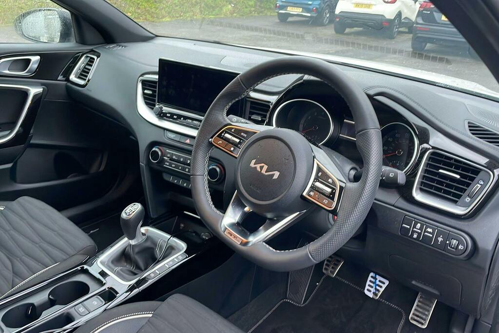 Kia Xceed 1.5 T-gdi Mt 3 Silver #9