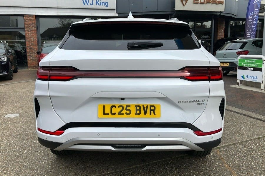 Byd Seal U 1.5 26.6Kwh Comfort Suv Plug In Hybrid White #6