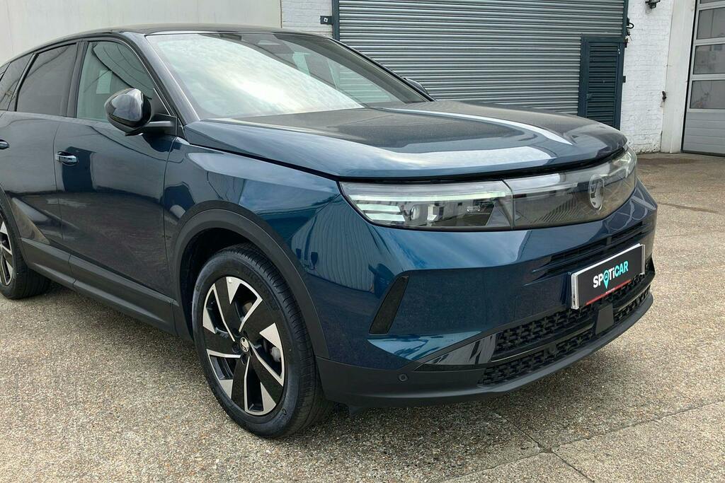 Vauxhall Grandland 1.2 Gs Suv Hybrid E Dct Blue