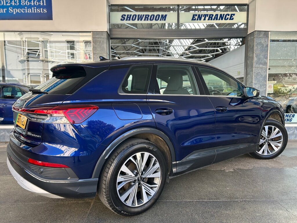 Audi Q4 E Tron 35 Sport Suv 55Kwh 170 Ps SB71KZJ Blue #6