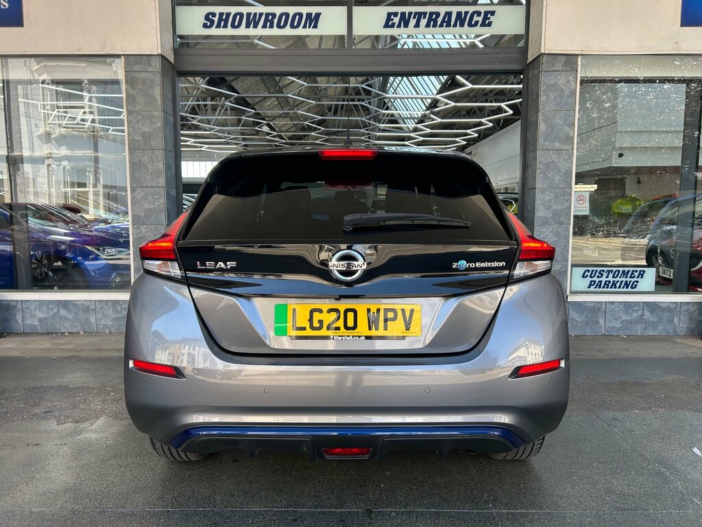 Nissan Leaf 62Kwh E Tekna Hatchback 217 Ps Grey #5