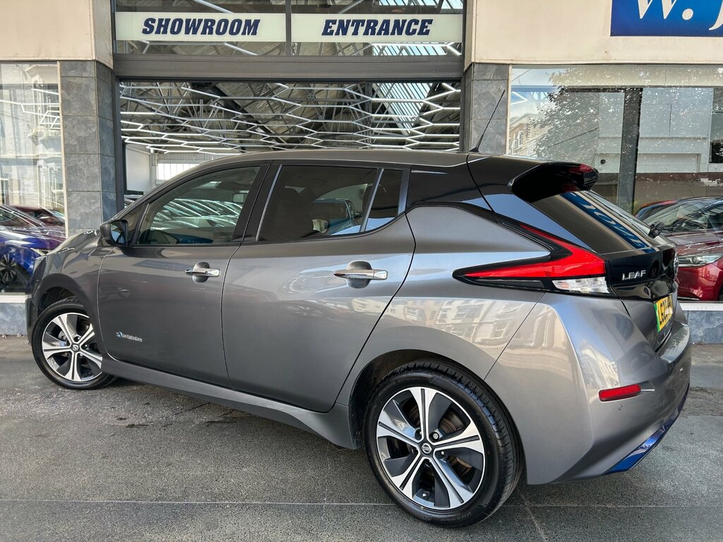 Nissan Leaf 62Kwh E Tekna Hatchback 217 Ps Grey #4