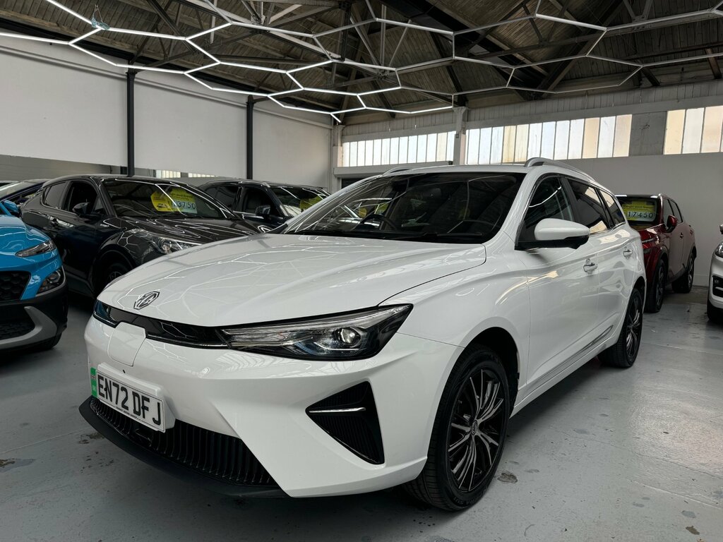 MG MG5 61.1Kwh Trophy Long Range Estate 15 White