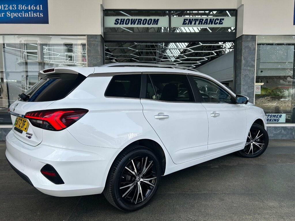 MG MG5 61.1Kwh Trophy Long Range Estate 15 EN72DFJ White #6