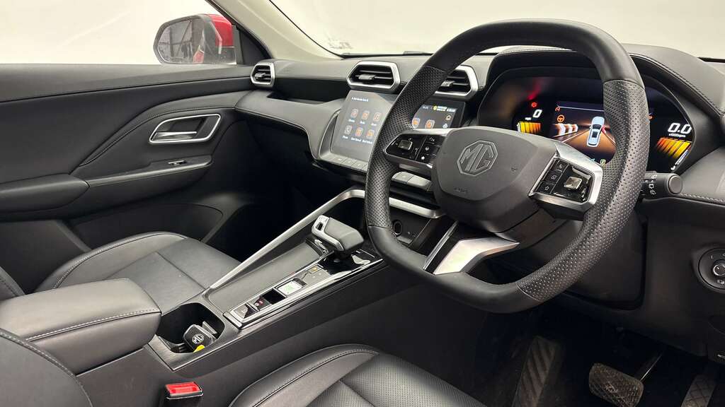 MG ZS 1.5 Hybrid Trophy Suv Hybrid Euro LB74HNK Red #4