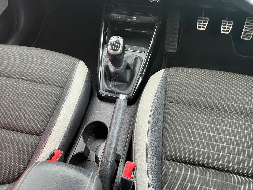 Kia Stonic 1.6 Crdi 2 Estate #11