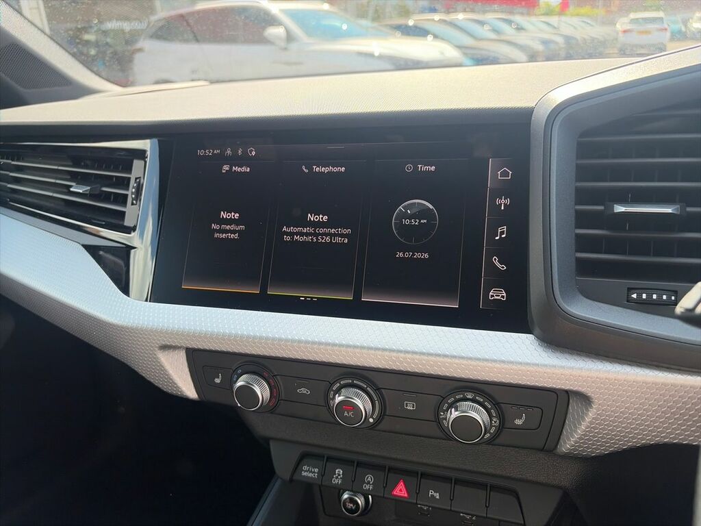 Audi A1 30 Tfsi 110 Black Edition S Tronic SXZ5498 White #10