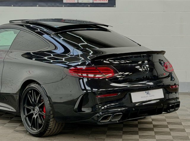 Mercedes-Benz C Class 4.0 C63 V8 Biturbo Amg S Premium Plus Coupe Black #2