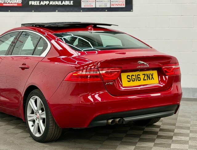 Jaguar XE R-sport White #37