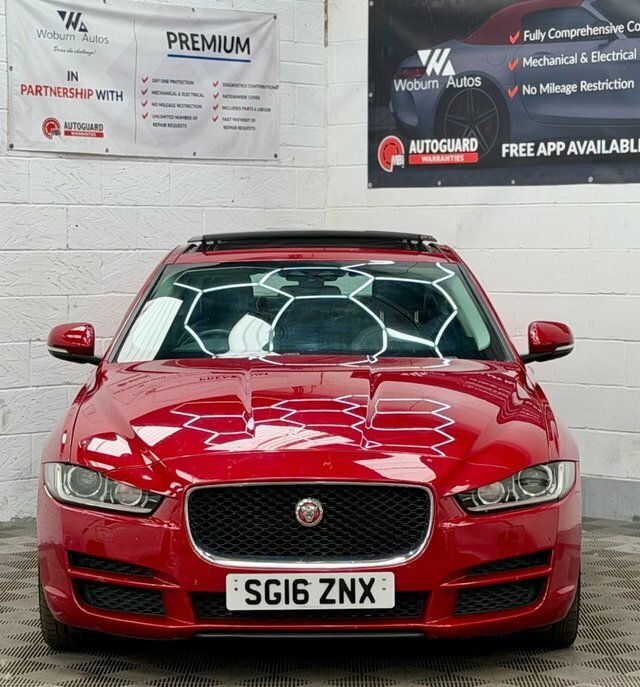 Jaguar XE 2.0D Portfolio Saloon Euro 6 Ss Red #5