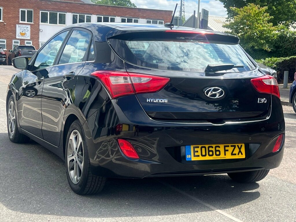 Hyundai I30 1.4 Blue Drive Se Nav Euro 6 Ss Black #6