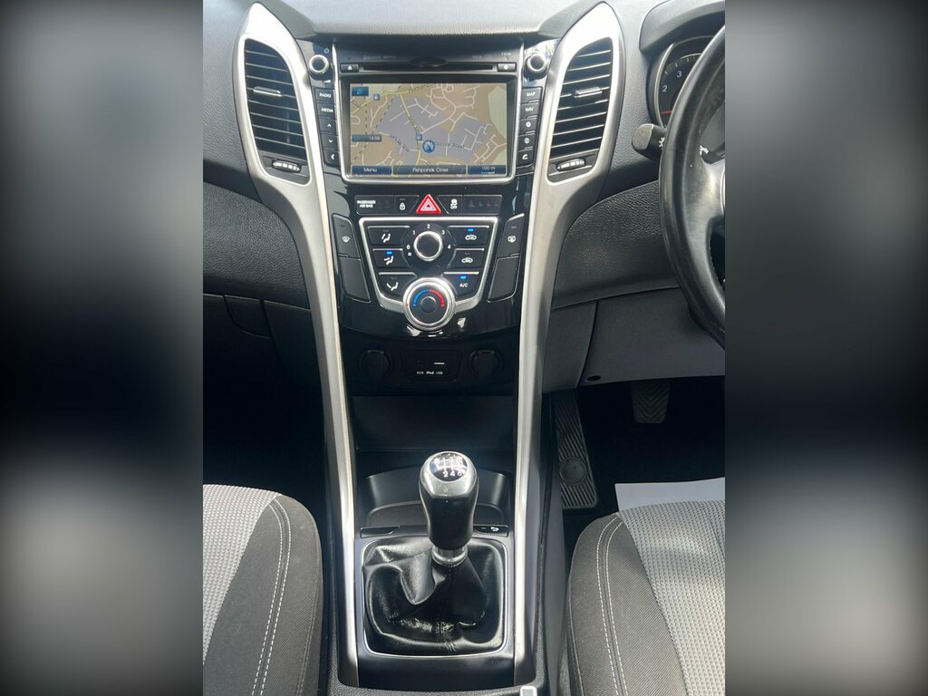 Hyundai I30 Hatchback 1.4 Blue Drive Se Euro 6 Ss 2016 Grey #28
