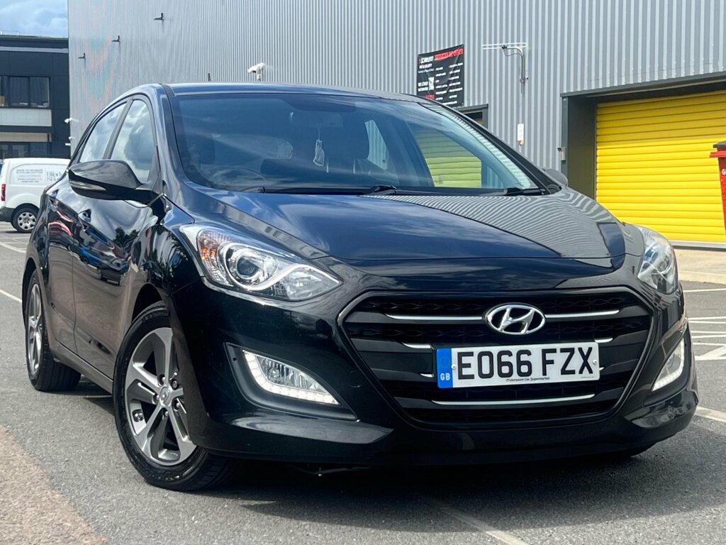 Hyundai I30 1.4 Blue Drive Se Nav Euro 6 Ss Black #2