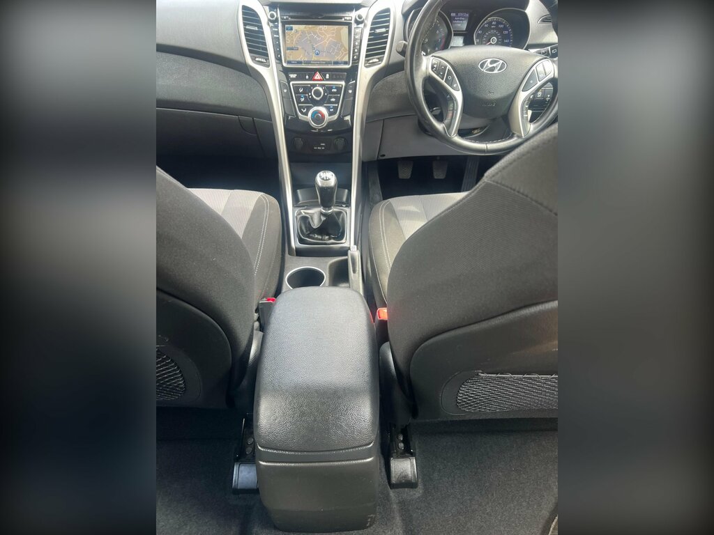 Hyundai I30 Hatchback 1.4 Blue Drive Se Euro 6 Ss 2016 Grey #26