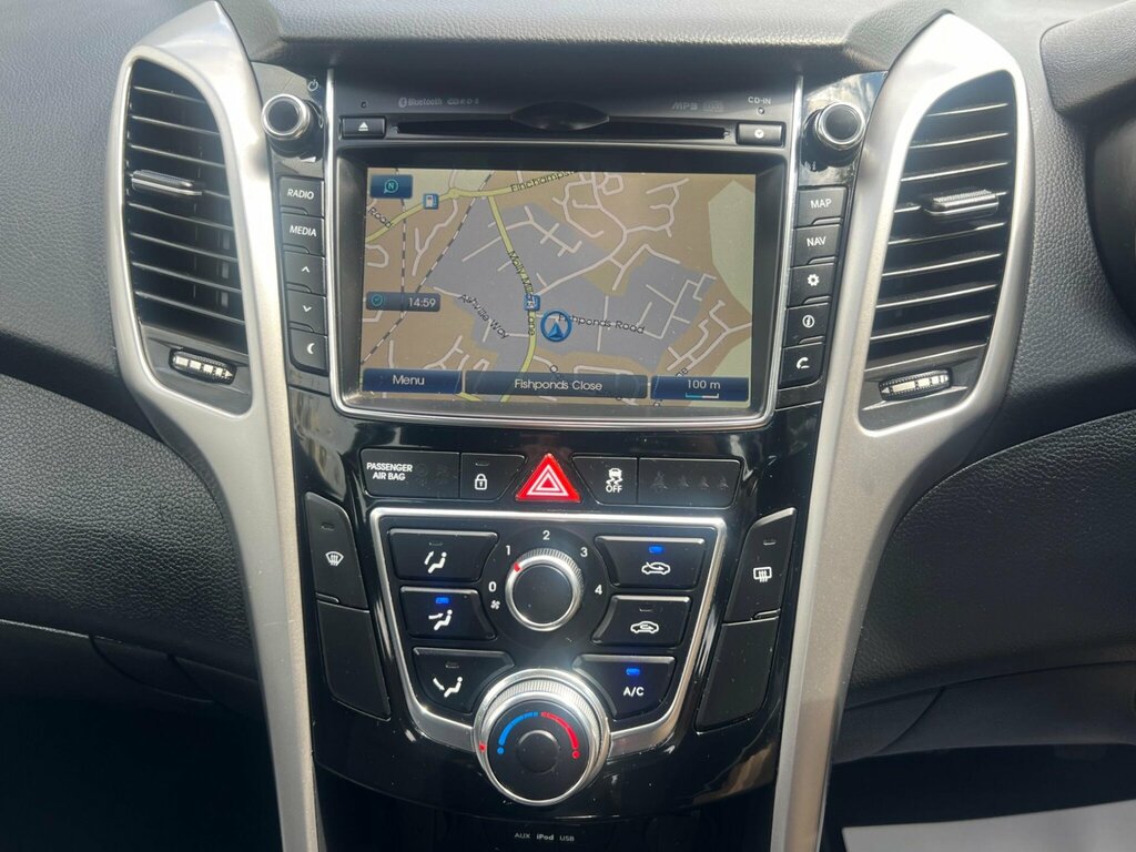 Hyundai I30 Hatchback 1.4 Blue Drive Se Euro 6 Ss 2016 Grey #36