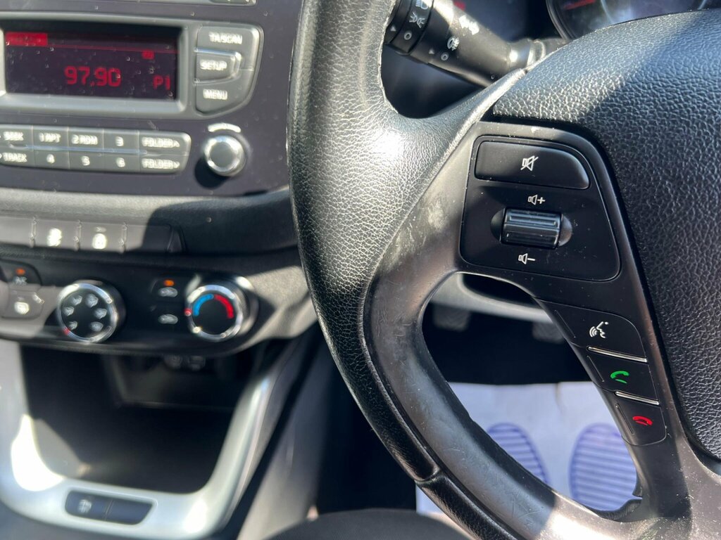 Kia Ceed 2016 65 Red #32