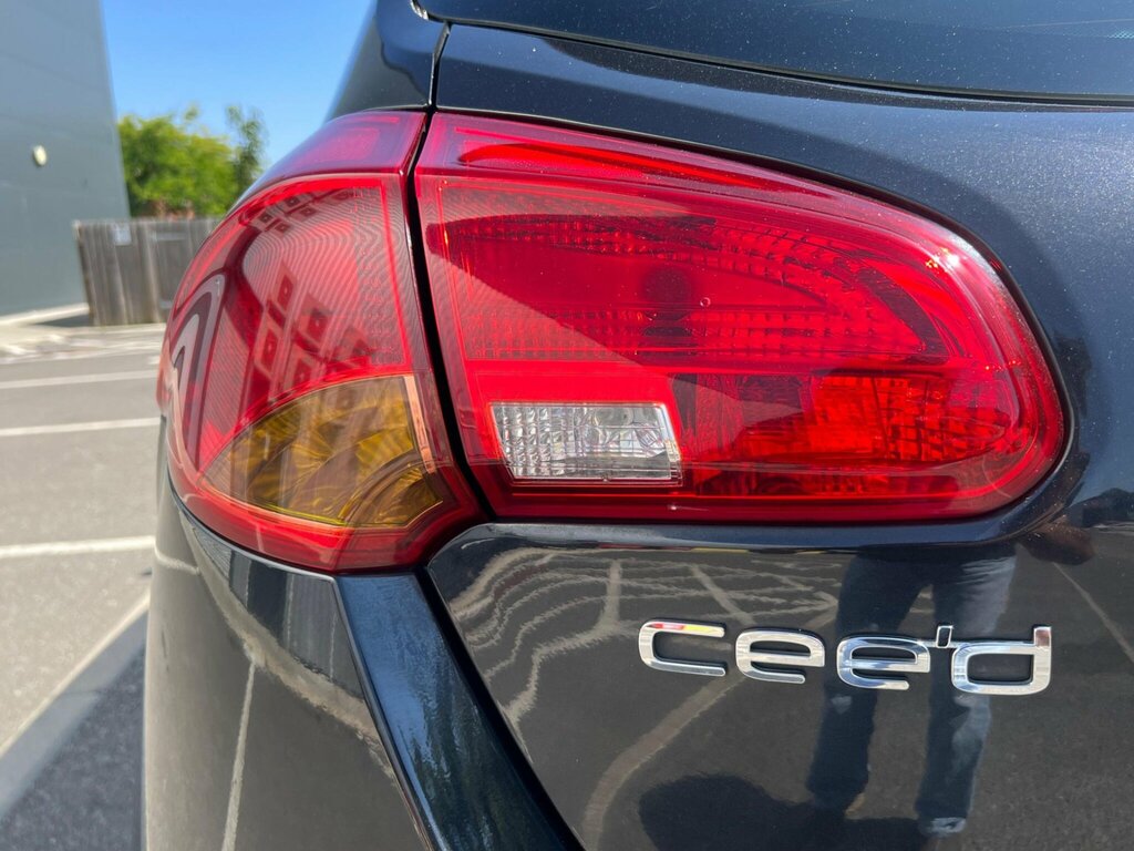 Kia Ceed 2016 65 Red #16