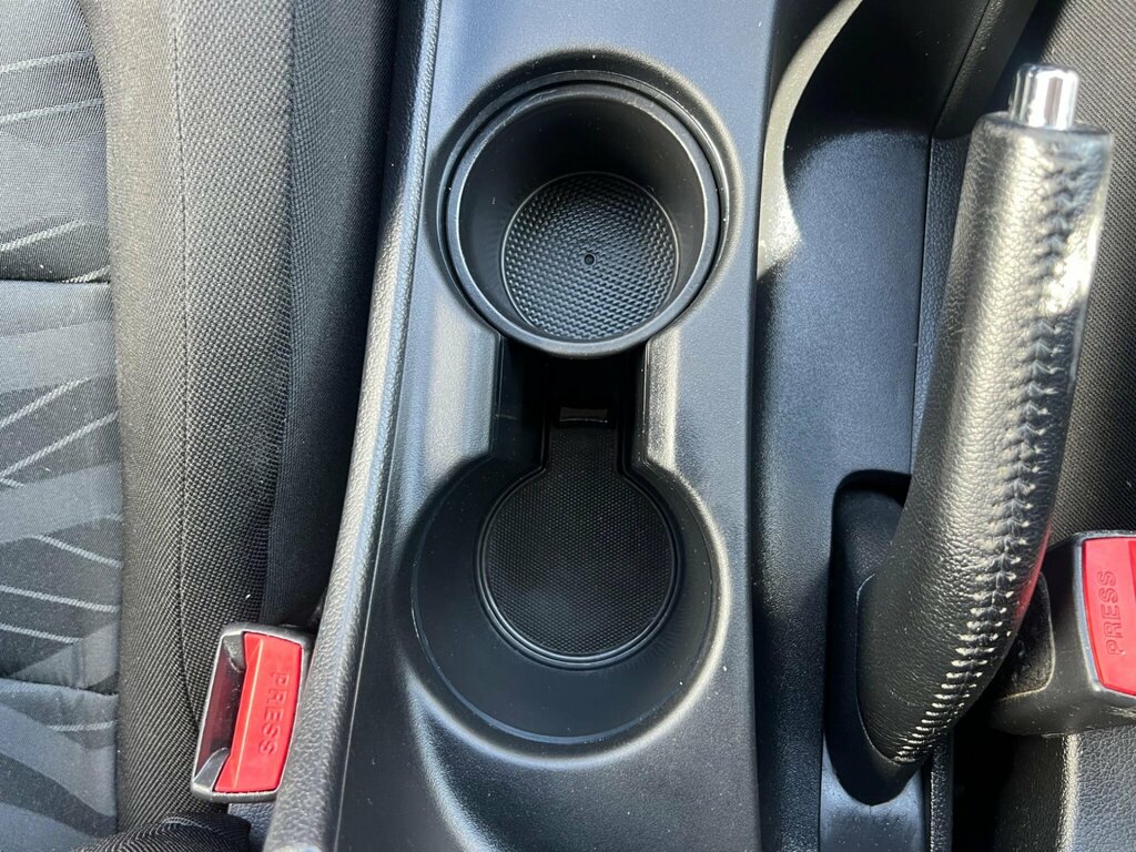 Kia Ceed 2016 65 Red #38