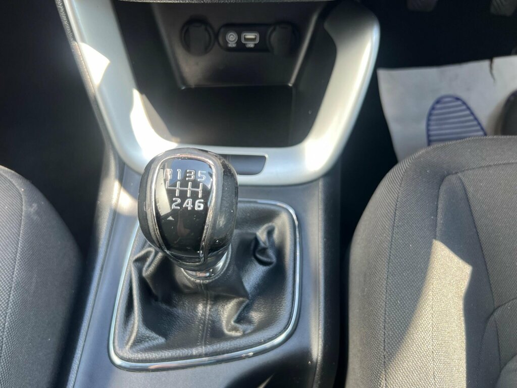 Kia Ceed 2016 65 Red #37