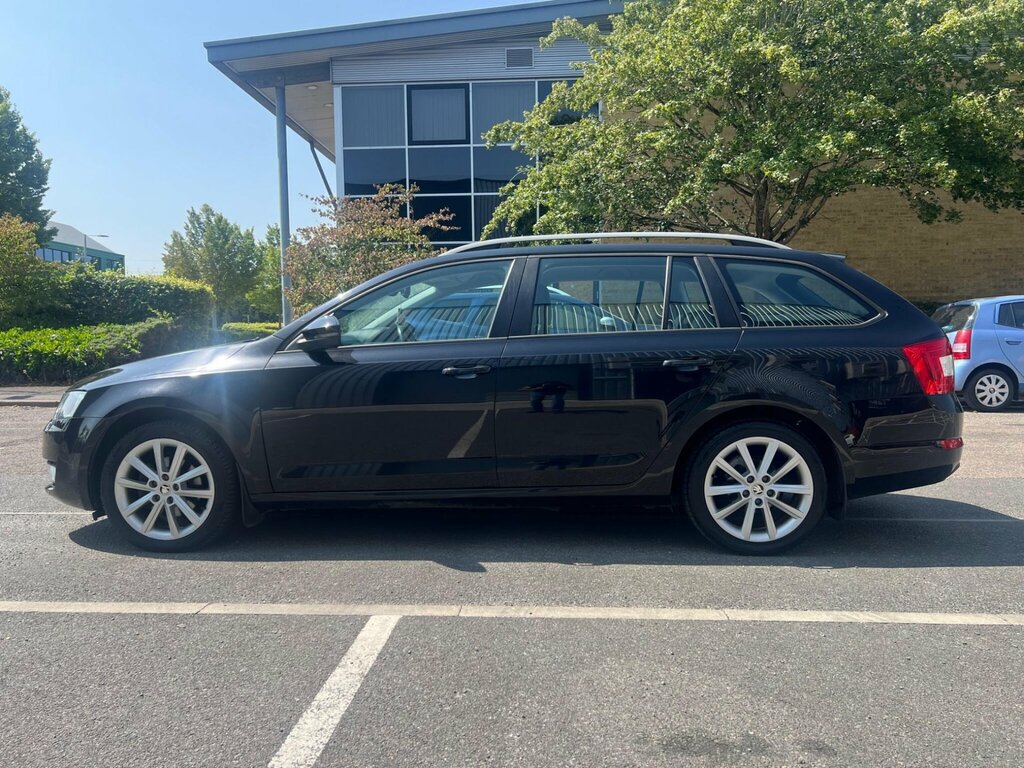 Skoda Octavia 2.0 Tdi Elegance Euro 5 Ss Black #5