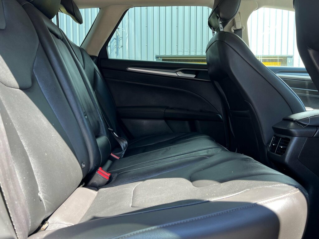 Ford Mondeo 2.0 Titanium Tdci 148 Bhp Grey #16