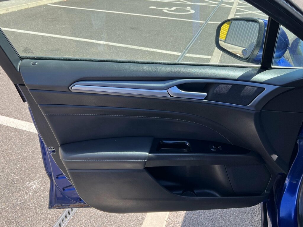Ford Mondeo 2.0 Titanium Tdci 148 Bhp Grey #25