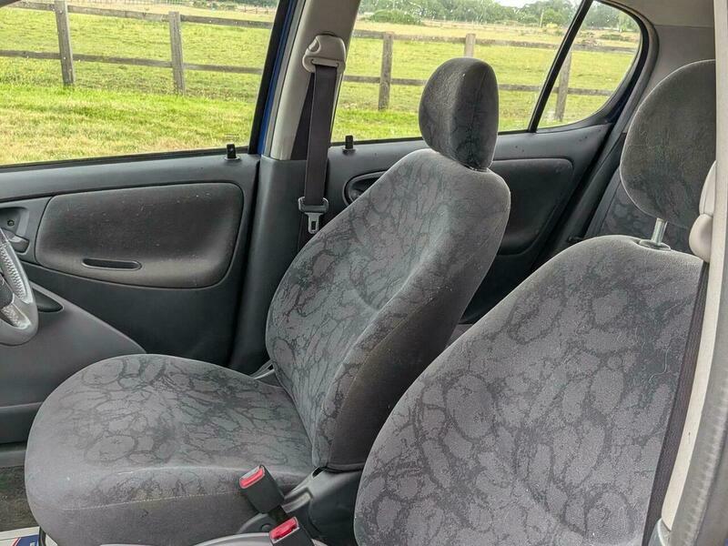 Toyota Yaris 1.3 Vvt-i 16V Cdx Silver #23