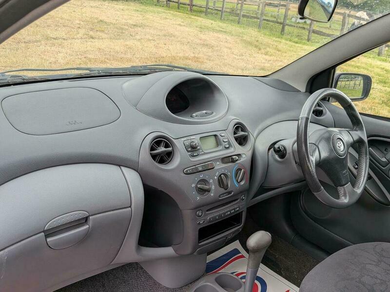 Toyota Yaris 1.3 Vvt-i 16V Cdx Silver #13