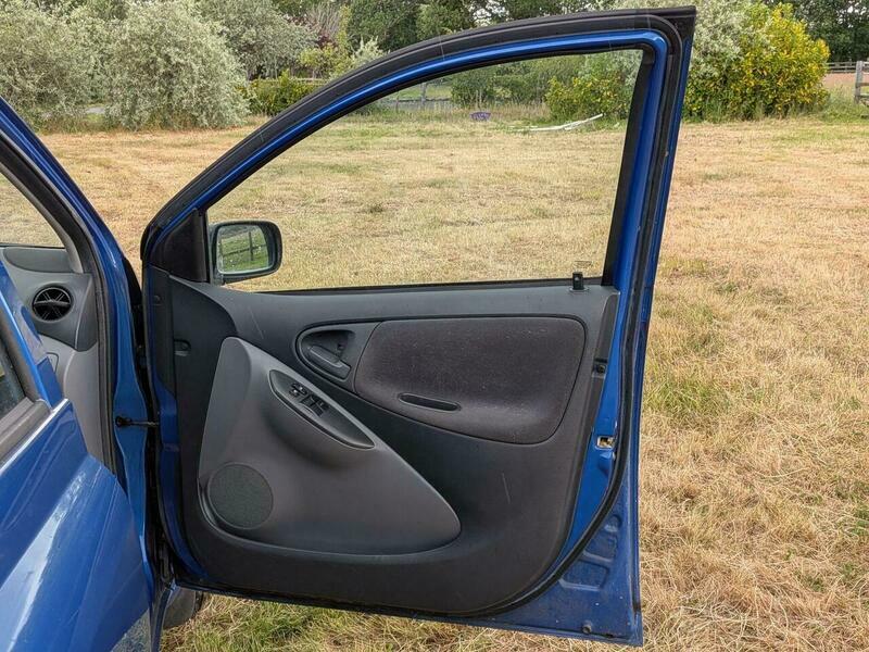 Toyota Yaris 1.3 Vvt-i 16V Cdx Silver #22