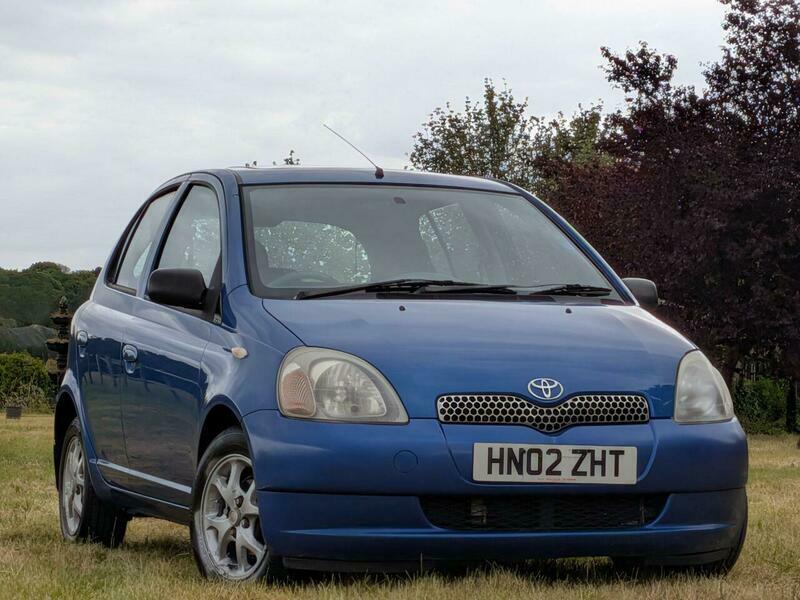 Toyota Yaris 1.3 Vvt-i 16V Cdx Silver #1