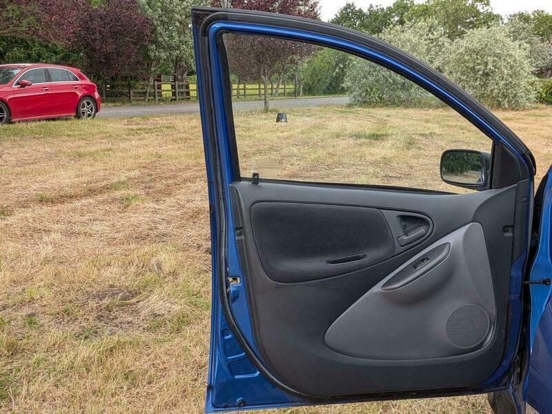 Toyota Yaris 1.3 Vvt-i 16V Cdx Silver #20