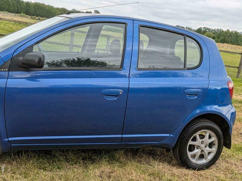 Toyota Yaris 1.3 Vvt-i 16V Cdx Silver #11