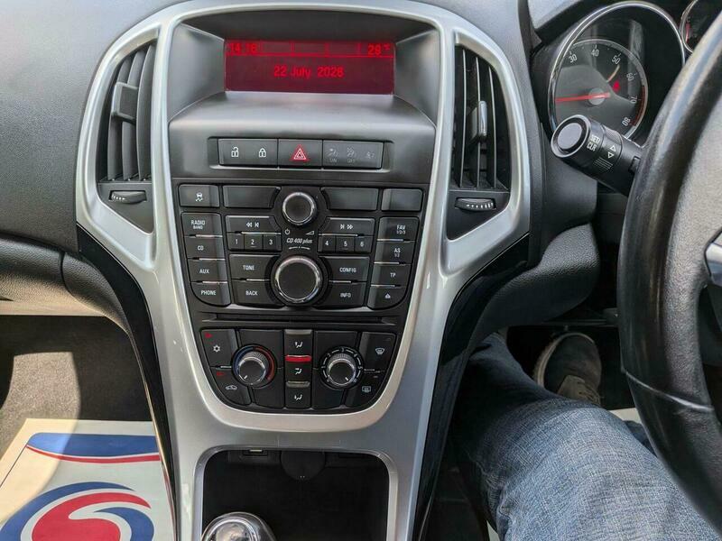 Vauxhall Astra 1.4I 16V Excite White #33