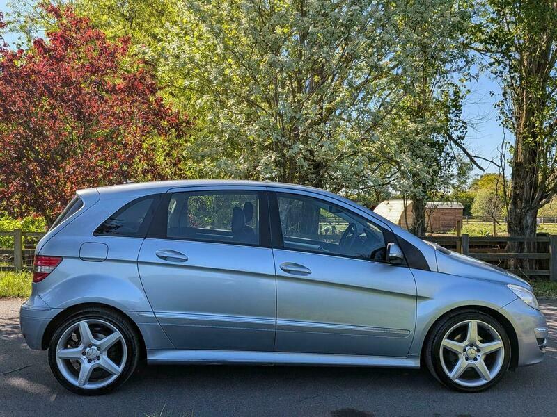 Mercedes-Benz B Class B180 Sport Cdi White #38
