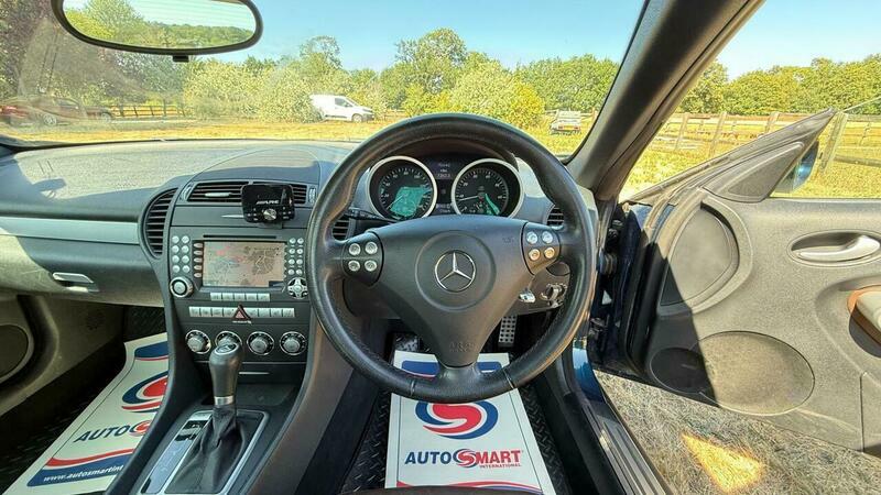 Mercedes-Benz CLS Cls 320 Cdi Red #23