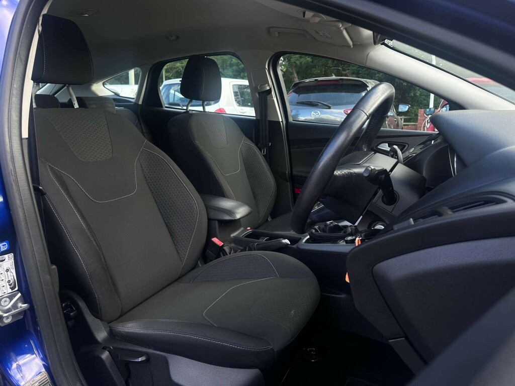 Ford Focus 1.5 Zetec Tdci #4