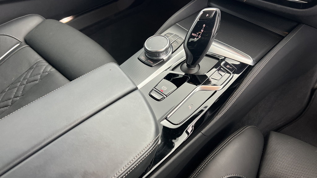 BMW 5 Series 545E Xdrive M Sport Saloon Grey #10