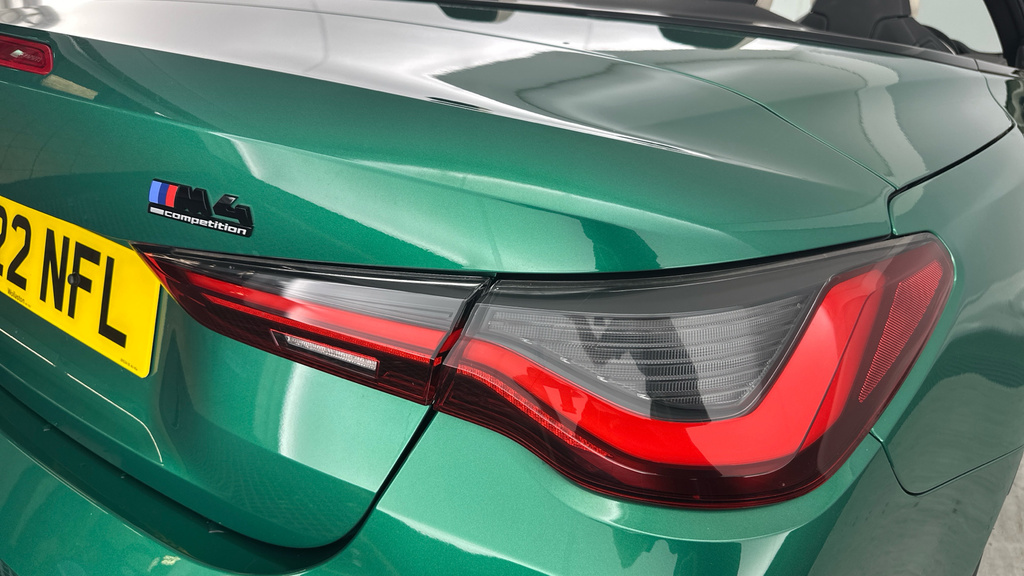BMW M4 M4 Competition Edition M Xdrive Black #22