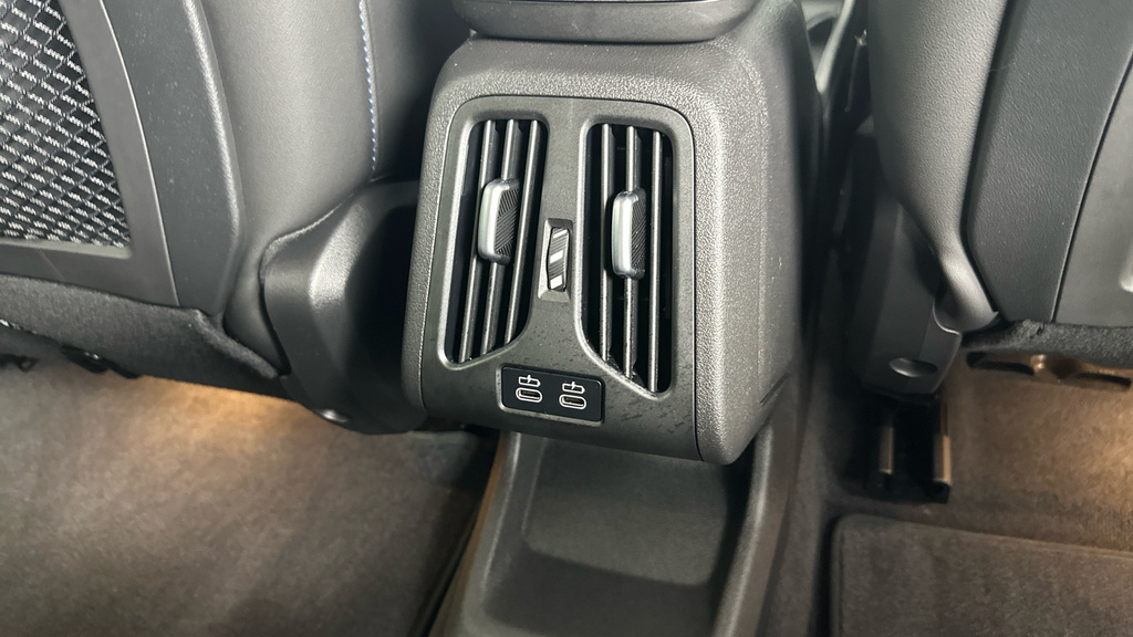 BMW iX2 20 66.5Kwh M Sport Edrive #31