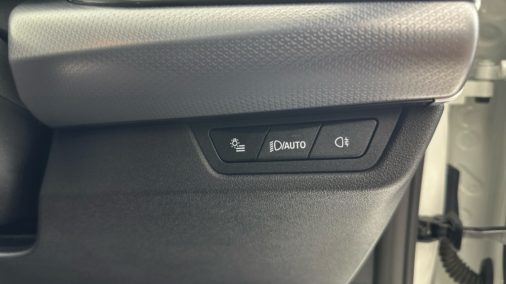 BMW iX2 20 66.5Kwh M Sport Edrive #26
