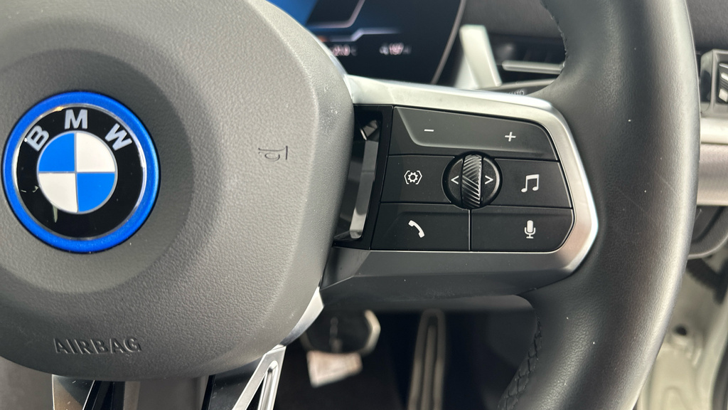 BMW iX2 20 66.5Kwh M Sport Edrive #18