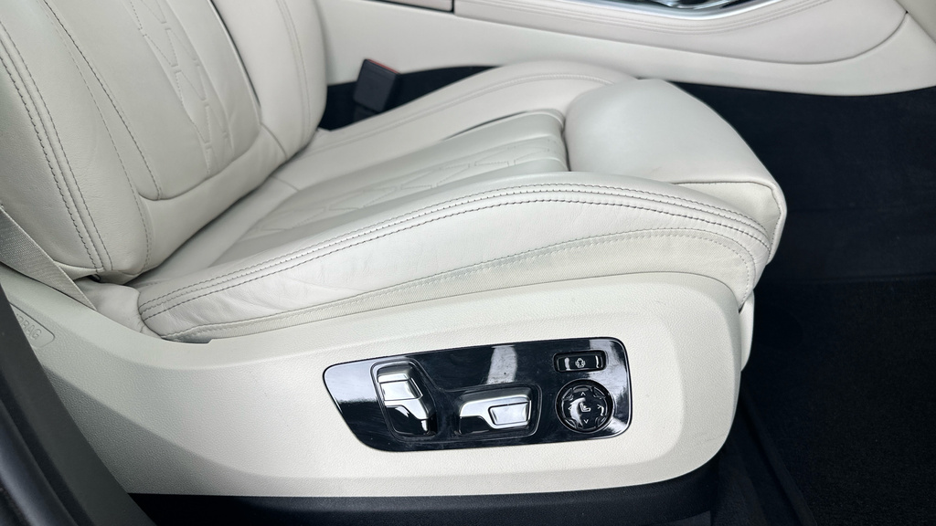 BMW X5 Xdrive M60i Mht Black #25