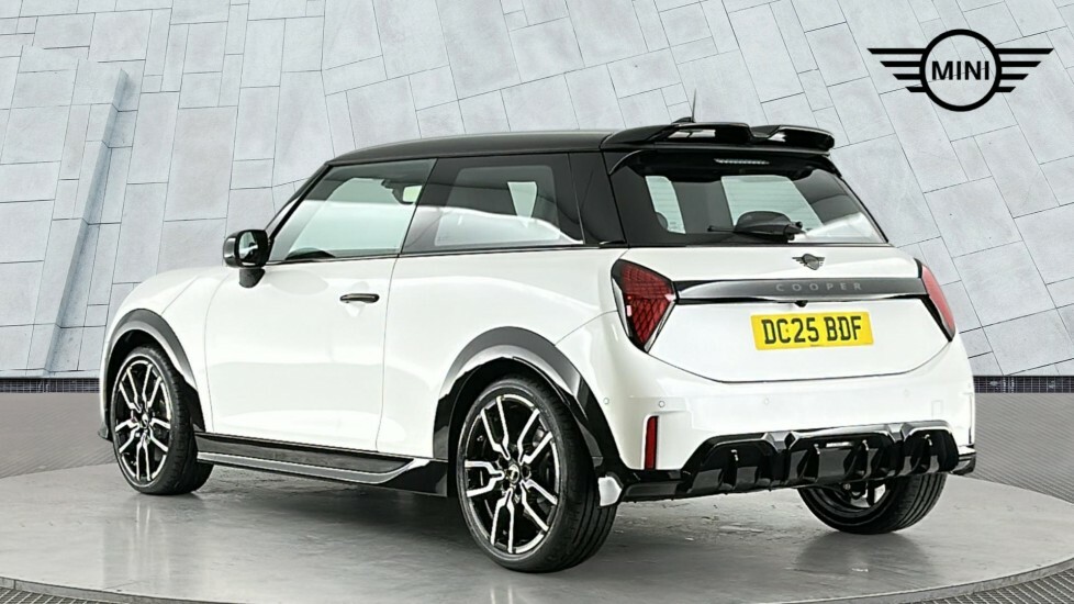 Mini Hatch Cooper C DC25BDF White #2