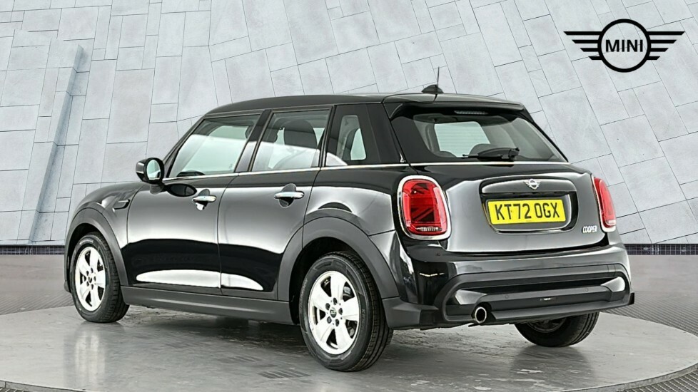 Mini Hatch 5-Door Hatch Cooper Classic KT72OGX Black #2