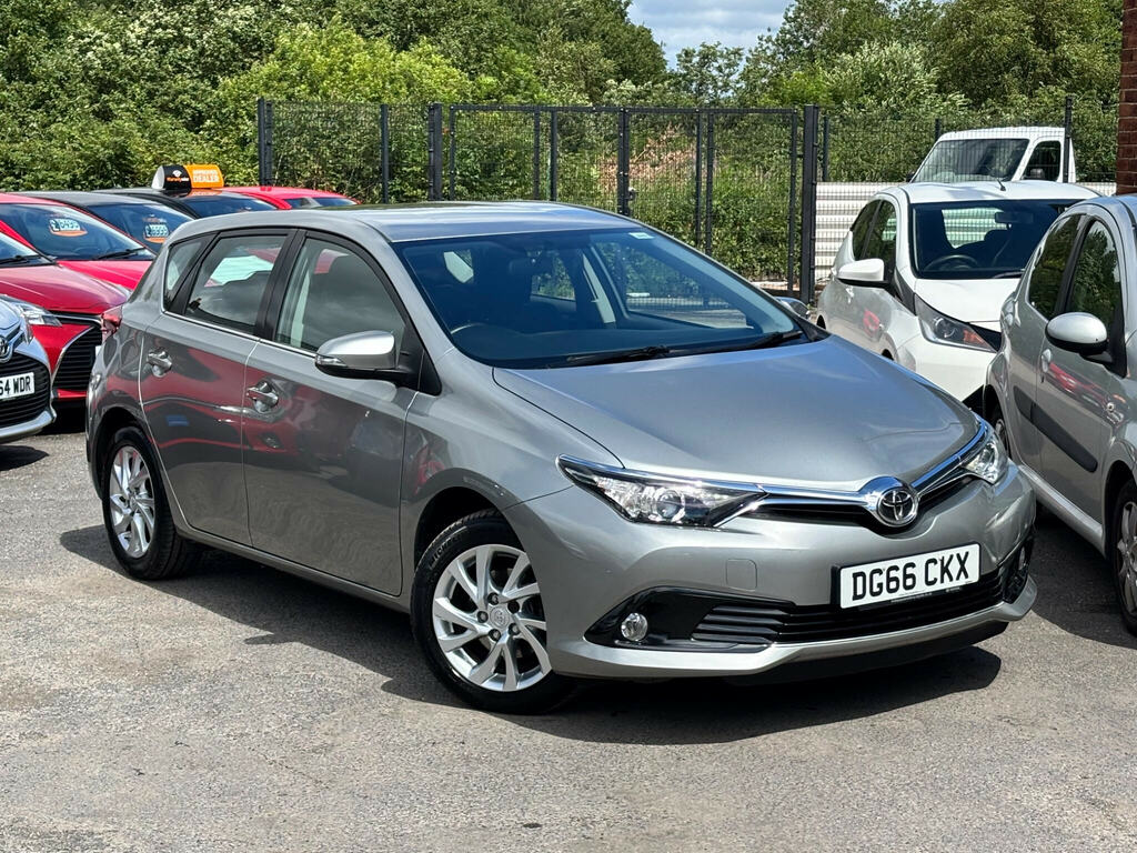 Toyota Auris 1.2 Vvt-i Business Edition Euro 6 Ss Grey