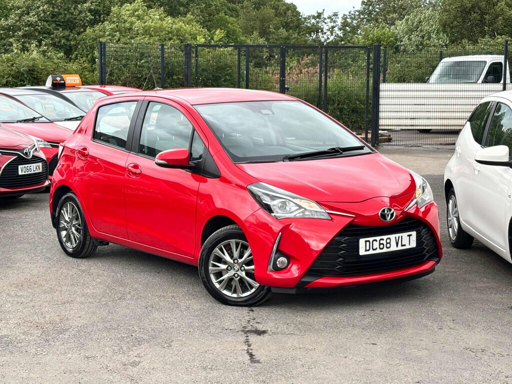 Toyota Yaris 1.5 Vvt-i Icon Euro 6 Red