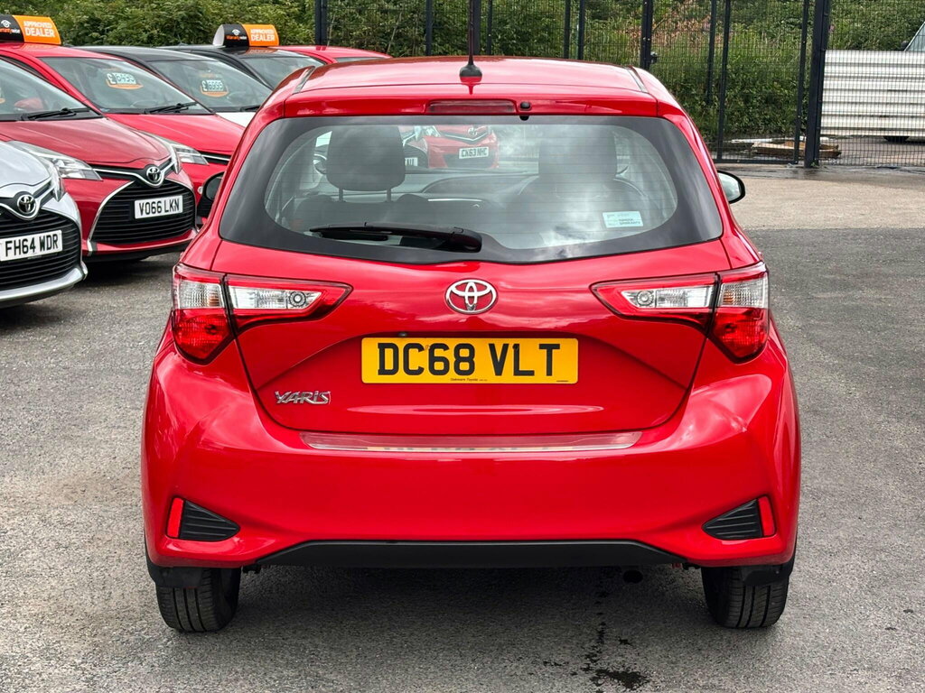 Toyota Yaris 1.5 Vvt-i Icon Euro 6 Red #5