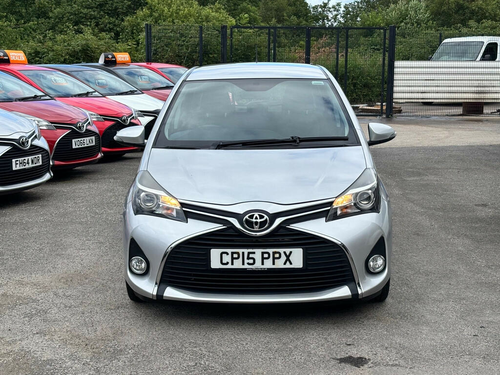 Toyota Yaris 1.33 Dual Vvt-i Icon Euro 5 Euro 5 Silver #2