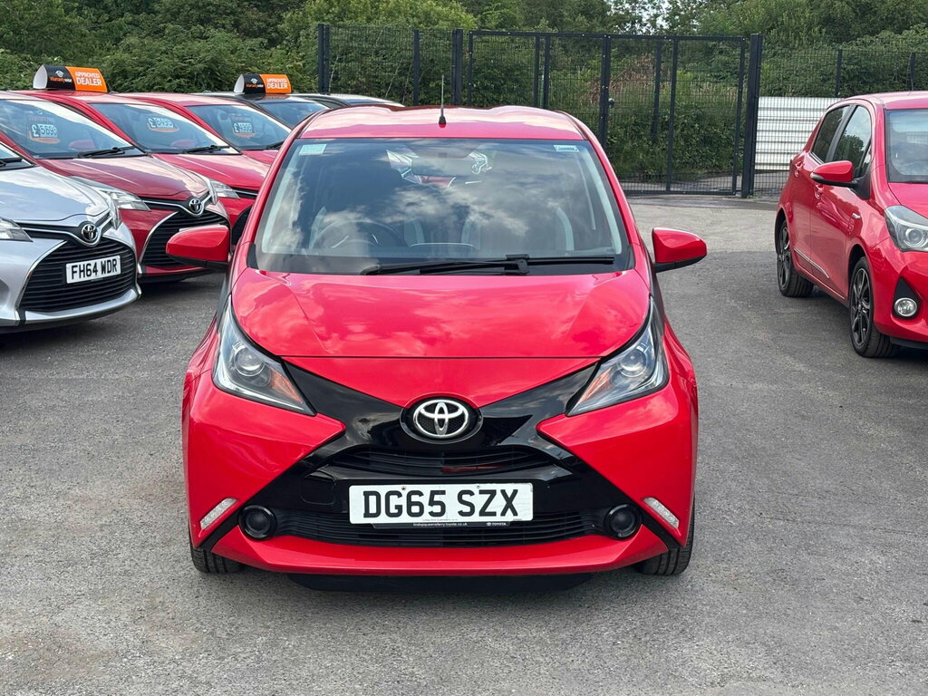 Toyota Aygo 1.0 Vvt-i X-play Euro 5 Euro 5 Red #2